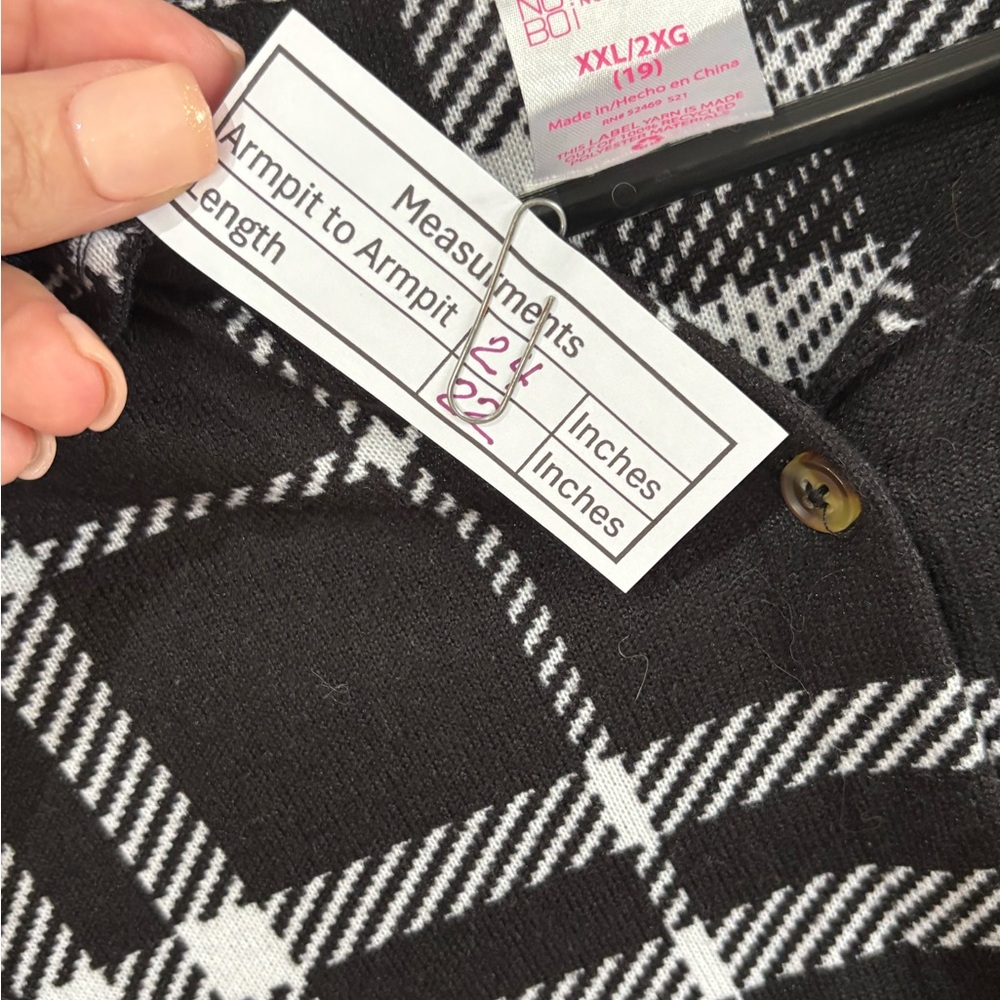 No Boundaries Women’s XXL Black White Plaid Button-Up Shirt Drawstring - Picture 2 of 3